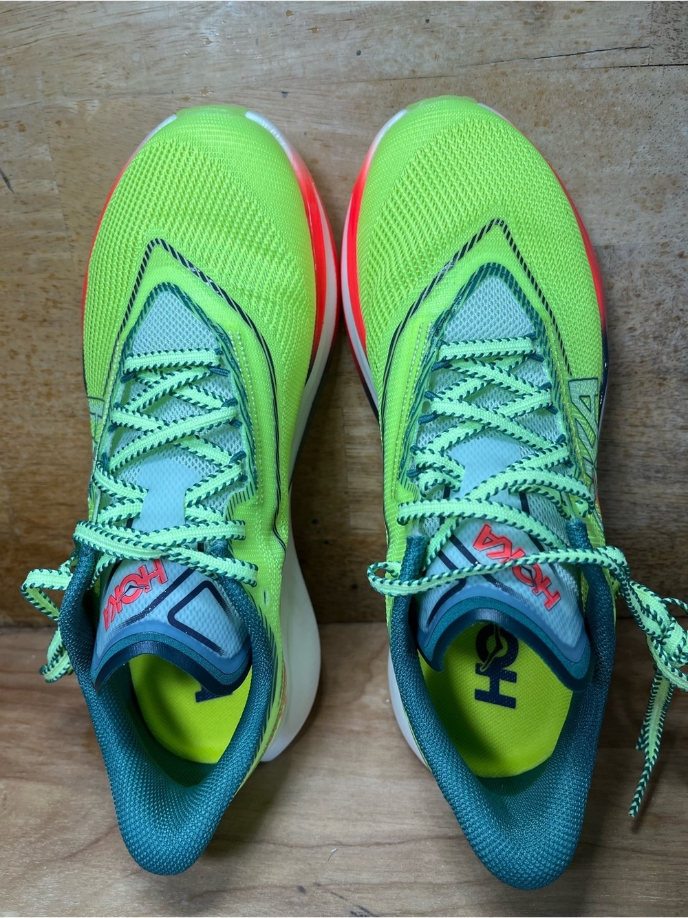 NEW Hoka One One Cielo X1 3.0 Womens Size 6 Running Shoes Neon Yuzu/Thyme - Picture 9 of 13